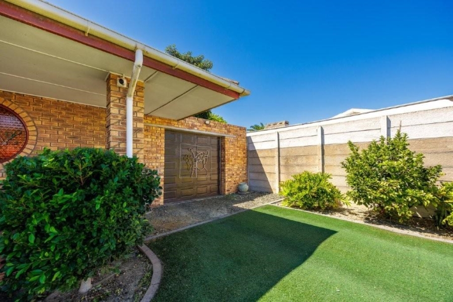 4 Bedroom Property for Sale in Soneike Western Cape